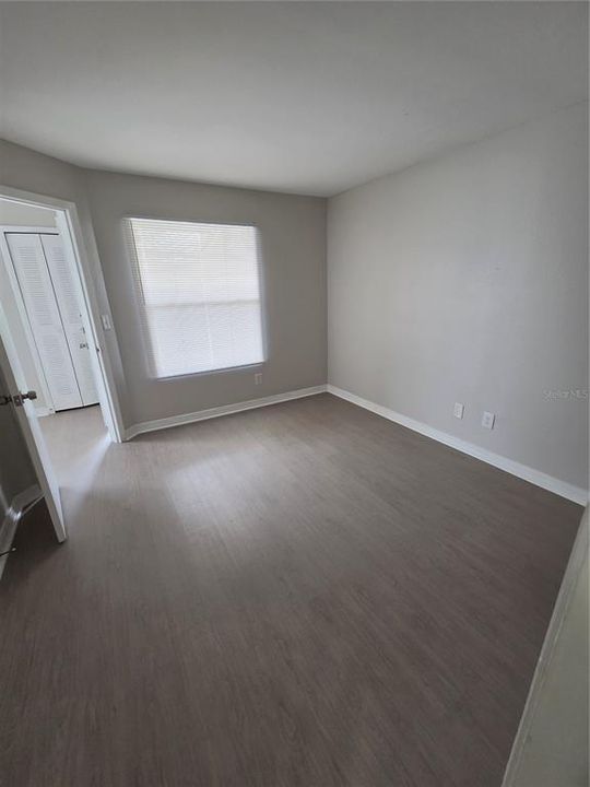 For Rent: $1,300 (1 beds, 1 baths, 560 Square Feet)