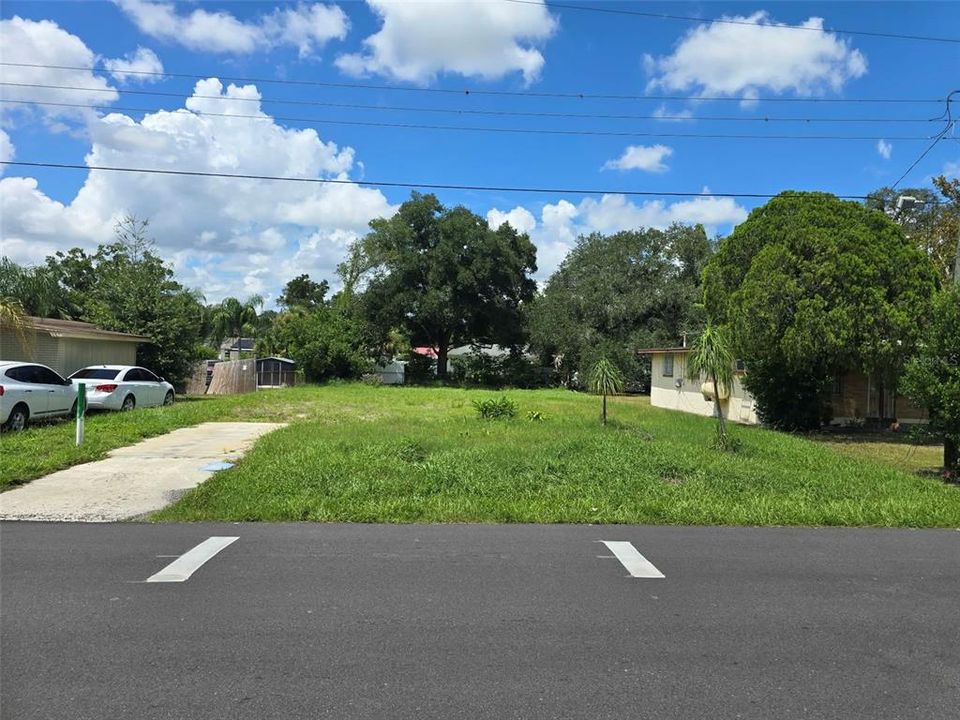 На продажу: $145,000 (0.19 acres)