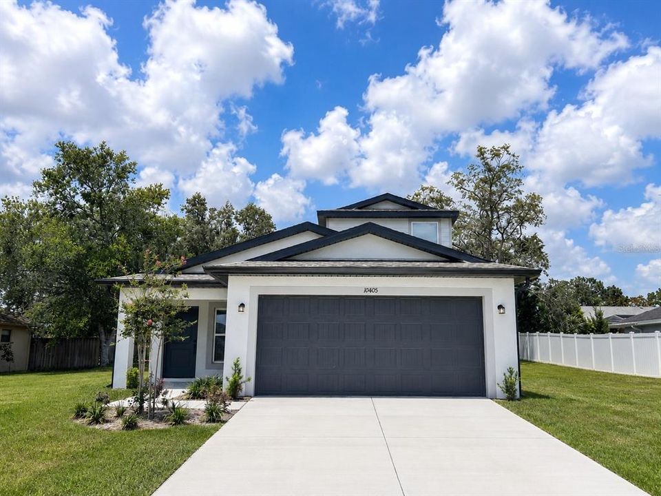 For Sale: $392,900 (4 beds, 3 baths, 1981 Square Feet)