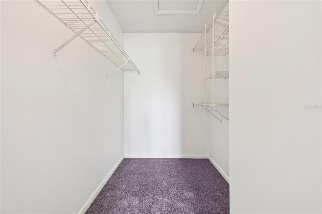 For Sale: $179,000 (2 beds, 2 baths, 1111 Square Feet)