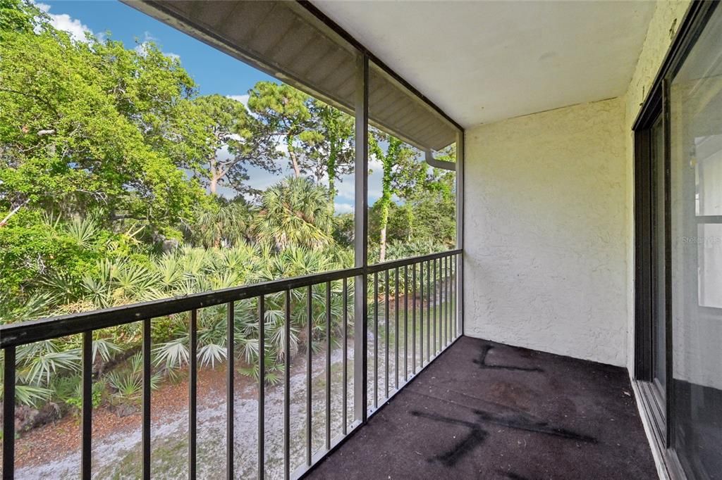 For Sale: $179,000 (2 beds, 2 baths, 1111 Square Feet)