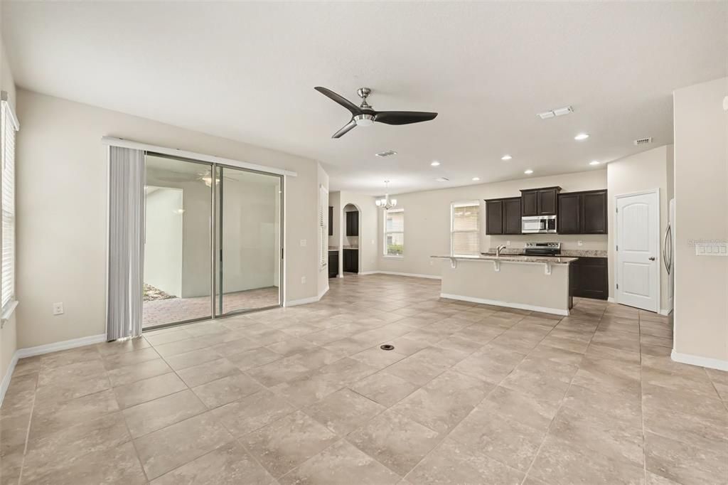 For Sale: $590,000 (4 beds, 3 baths, 2477 Square Feet)