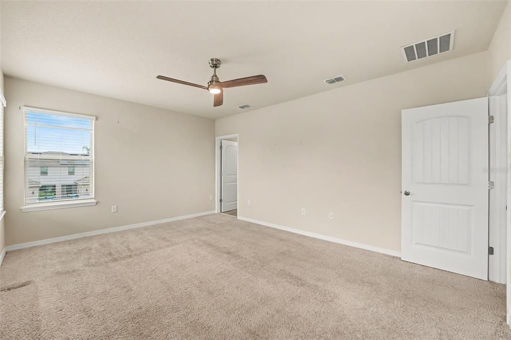 For Sale: $590,000 (4 beds, 3 baths, 2477 Square Feet)