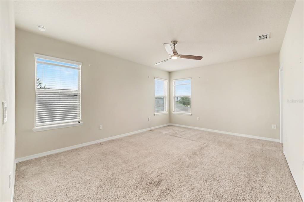 For Sale: $590,000 (4 beds, 3 baths, 2477 Square Feet)