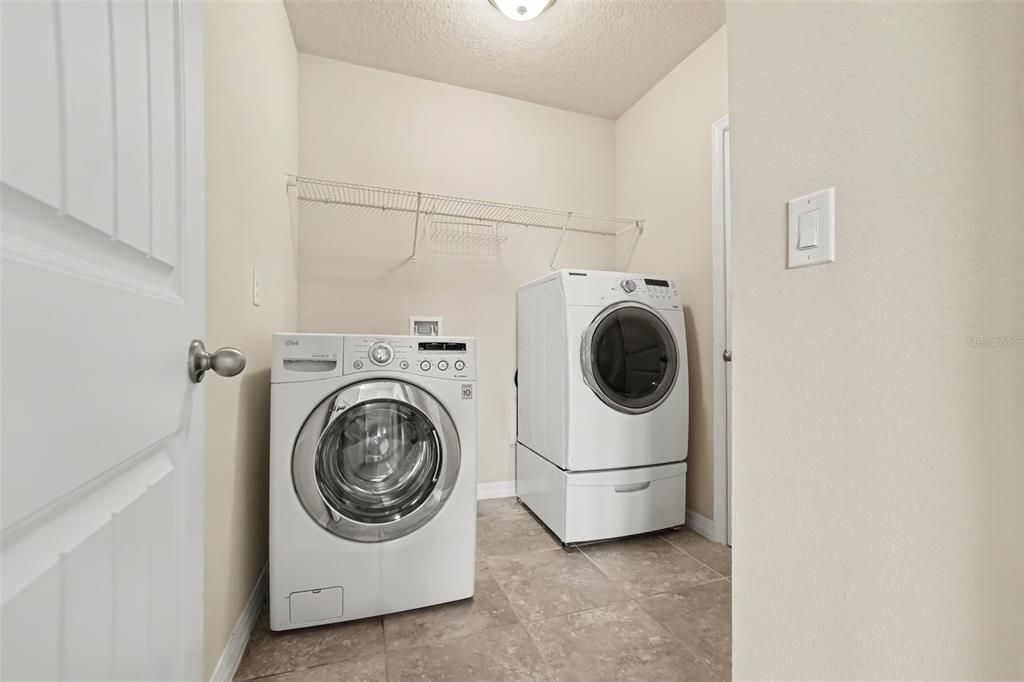 For Sale: $590,000 (4 beds, 3 baths, 2477 Square Feet)