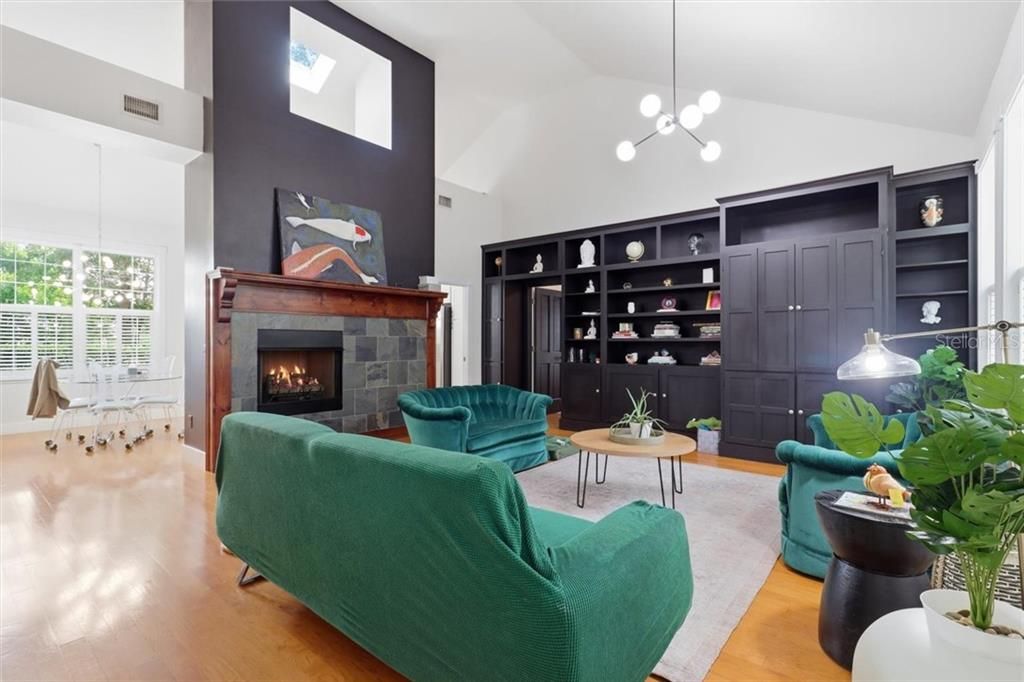 En Venta: $425,000 (3 camas, 2 baños, 1760 Pies cuadrados)