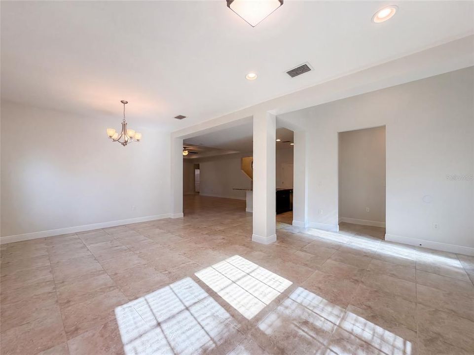 En Venta: $546,000 (3 camas, 3 baños, 3065 Pies cuadrados)