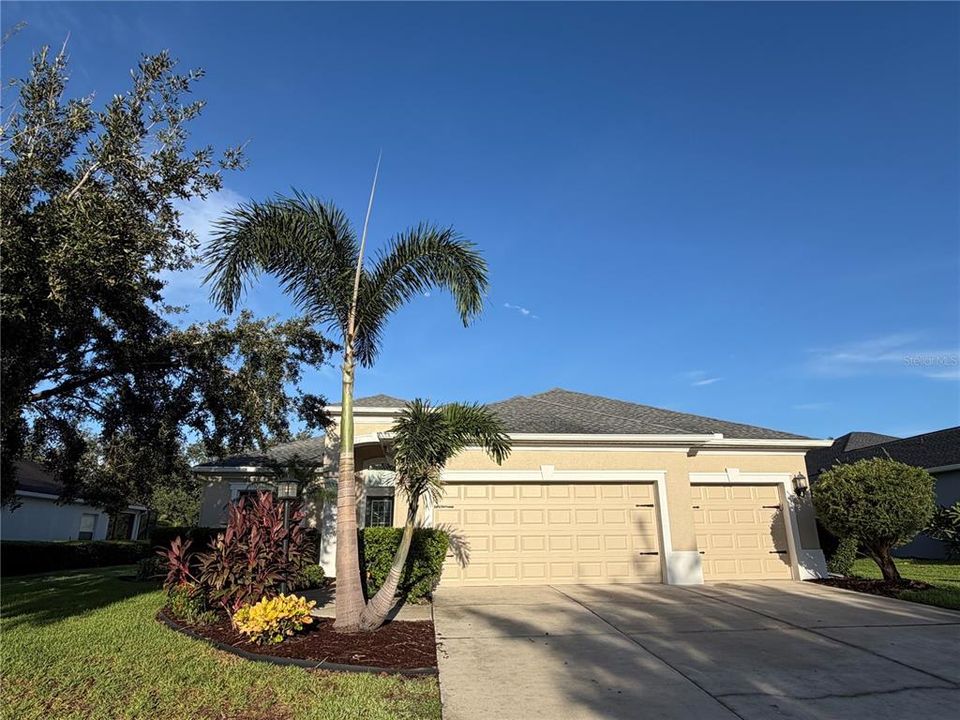 En Venta: $546,000 (3 camas, 3 baños, 3065 Pies cuadrados)