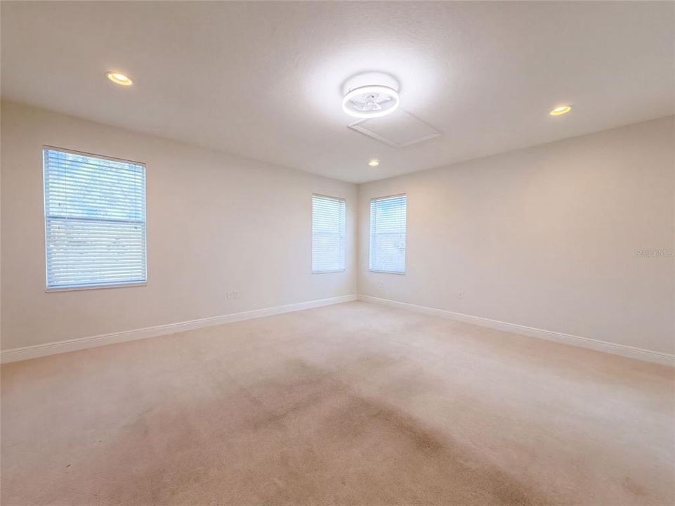 En Venta: $546,000 (3 camas, 3 baños, 3065 Pies cuadrados)