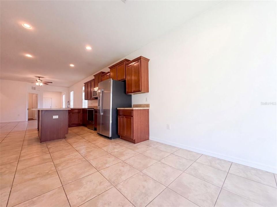 En Venta: $546,000 (3 camas, 3 baños, 3065 Pies cuadrados)