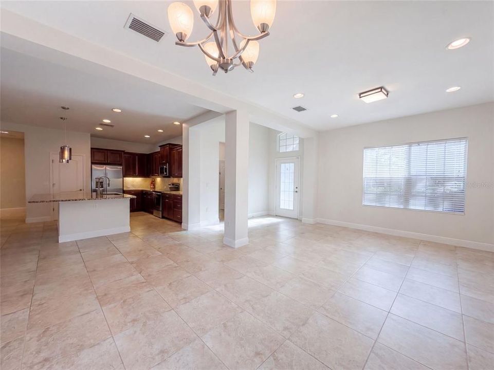 En Venta: $546,000 (3 camas, 3 baños, 3065 Pies cuadrados)