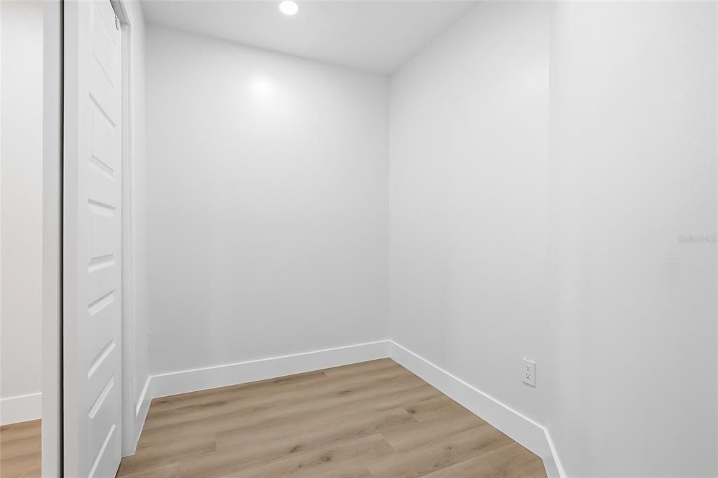 На продажу: $399,900 (3 спален, 2 ванн, 1485 Квадратных фут)