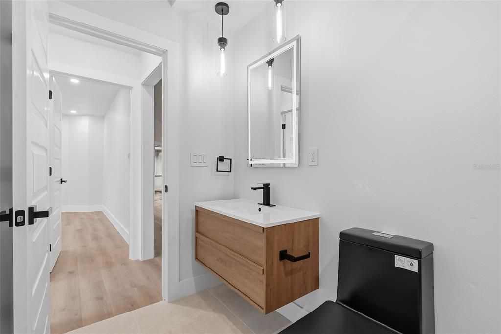 На продажу: $399,900 (3 спален, 2 ванн, 1485 Квадратных фут)