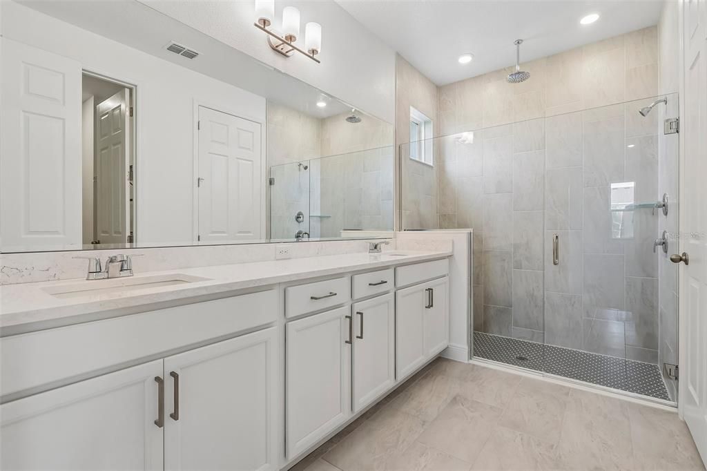 For Sale: $669,990 (5 beds, 3 baths, 3074 Square Feet)
