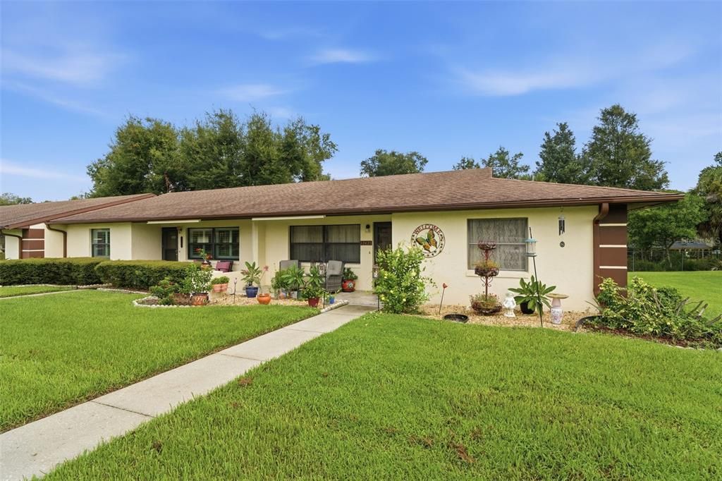 For Sale: $199,900 (2 beds, 2 baths, 1105 Square Feet)