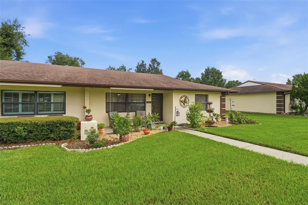 For Sale: $199,900 (2 beds, 2 baths, 1105 Square Feet)