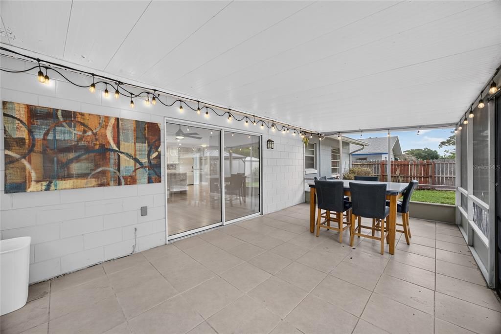 For Rent: $3,250 (4 beds, 2 baths, 2228 Square Feet)