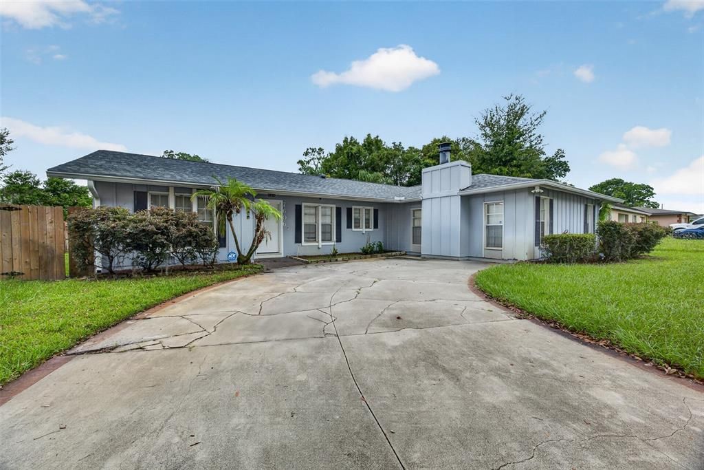 For Rent: $3,250 (4 beds, 2 baths, 2228 Square Feet)