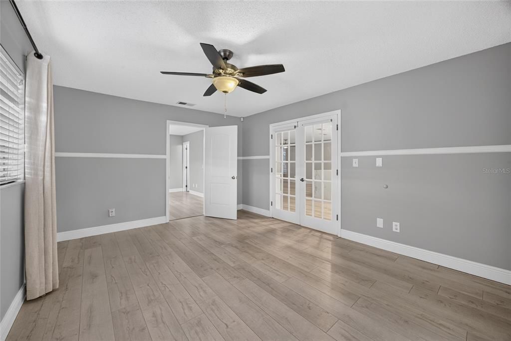 For Rent: $3,250 (4 beds, 2 baths, 2228 Square Feet)