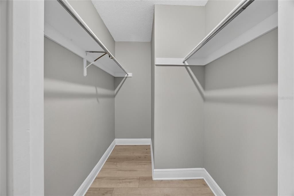 For Rent: $3,250 (4 beds, 2 baths, 2228 Square Feet)