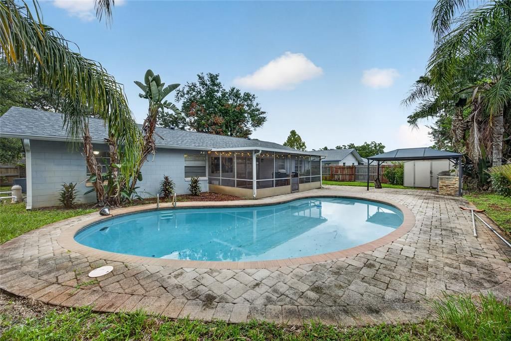For Rent: $3,250 (4 beds, 2 baths, 2228 Square Feet)