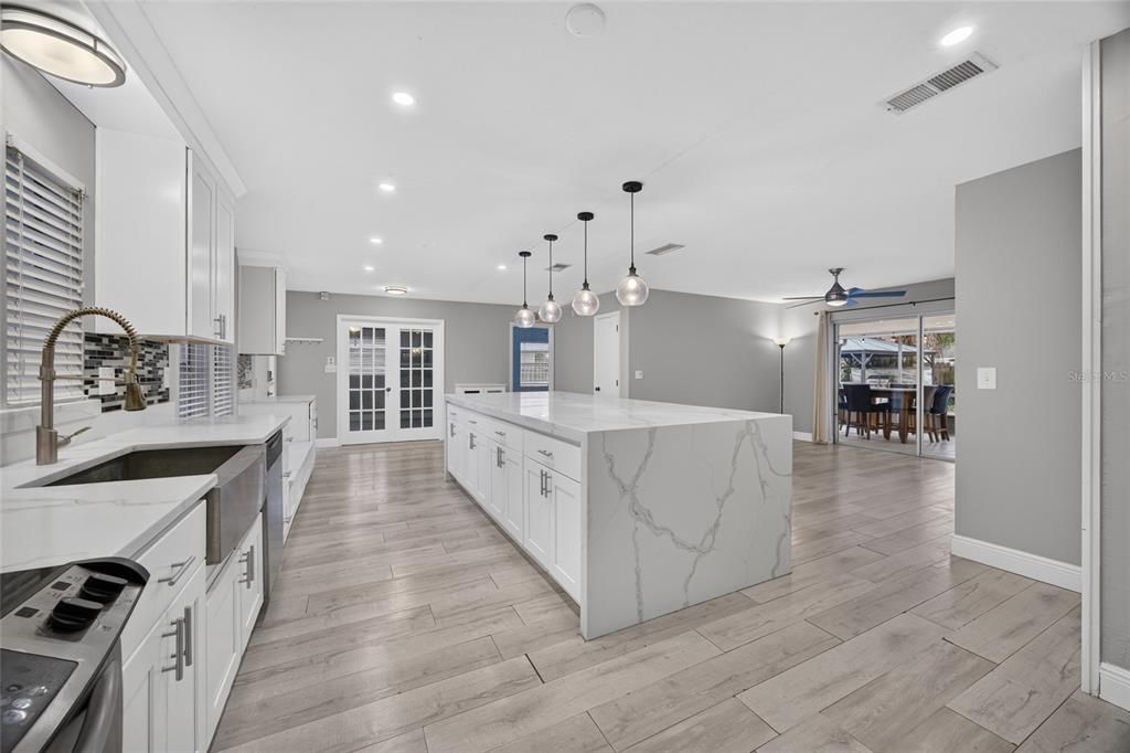 For Rent: $3,250 (4 beds, 2 baths, 2228 Square Feet)