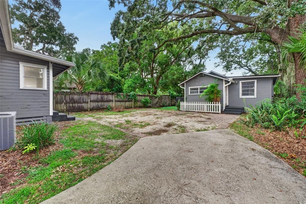 For Sale: $565,000 (4 beds, 2 baths, 1524 Square Feet)