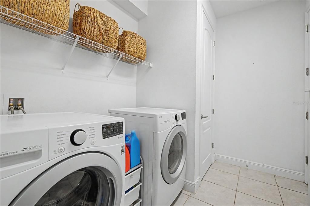 На продажу: $525,000 (5 спален, 3 ванн, 2424 Квадратных фут)