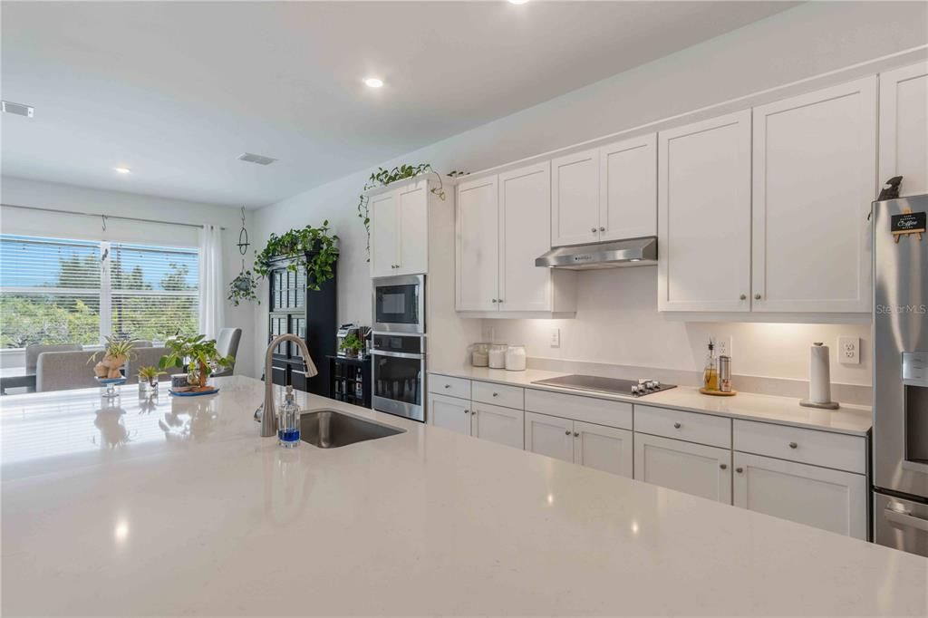 For Sale: $585,000 (3 beds, 3 baths, 2676 Square Feet)