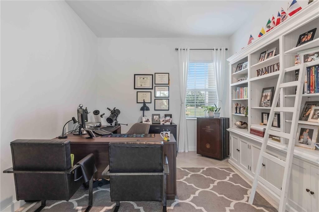 For Sale: $585,000 (3 beds, 3 baths, 2676 Square Feet)