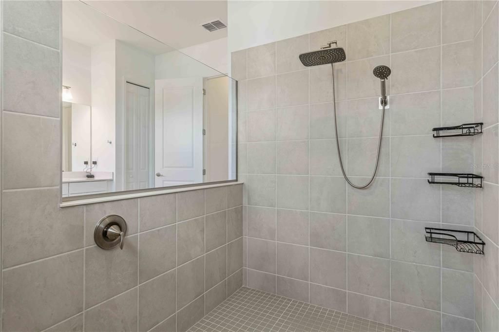 For Sale: $585,000 (3 beds, 3 baths, 2676 Square Feet)