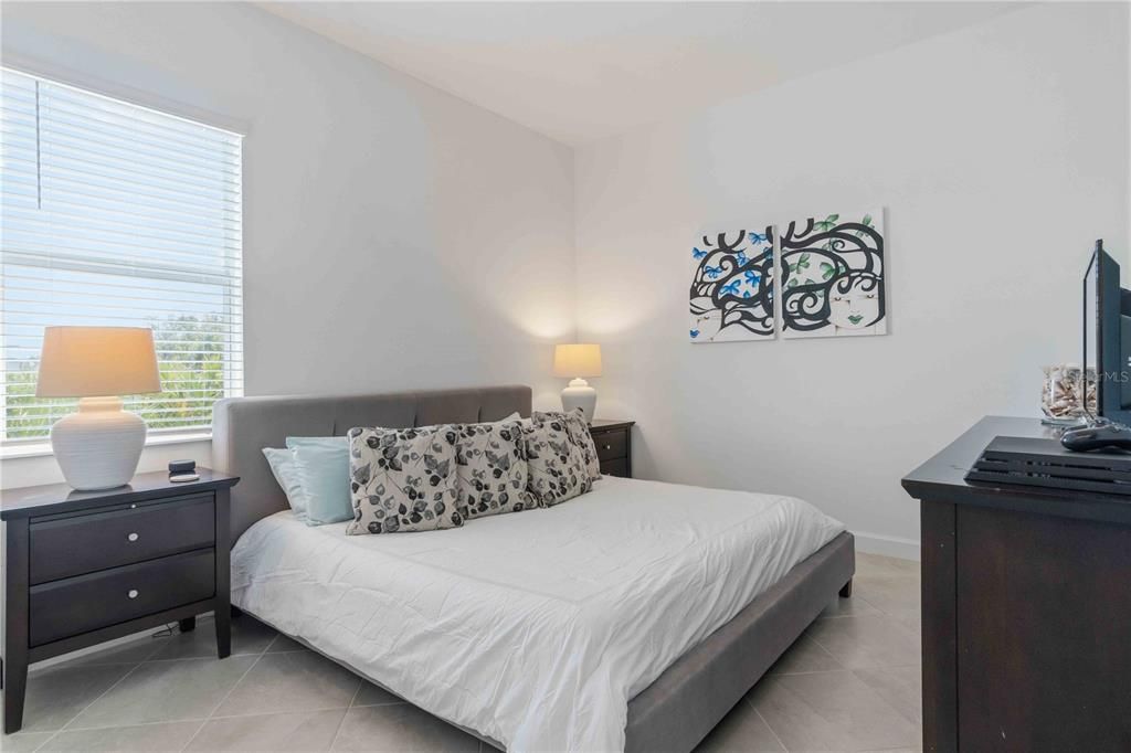 For Sale: $585,000 (3 beds, 3 baths, 2676 Square Feet)