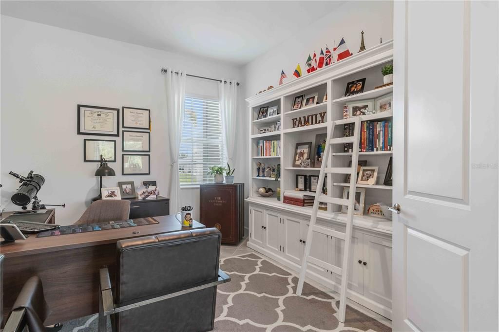 For Sale: $585,000 (3 beds, 3 baths, 2676 Square Feet)