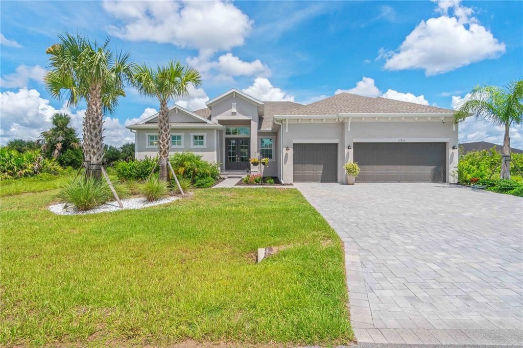 For Sale: $585,000 (3 beds, 3 baths, 2676 Square Feet)