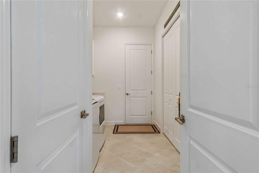 For Sale: $585,000 (3 beds, 3 baths, 2676 Square Feet)