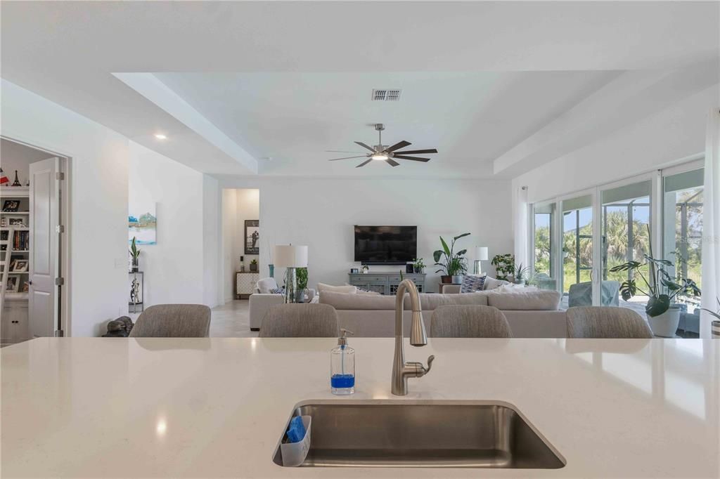 For Sale: $585,000 (3 beds, 3 baths, 2676 Square Feet)