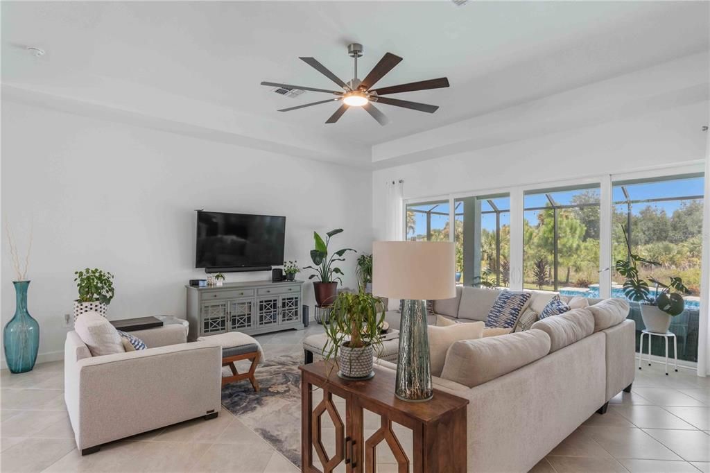 For Sale: $585,000 (3 beds, 3 baths, 2676 Square Feet)