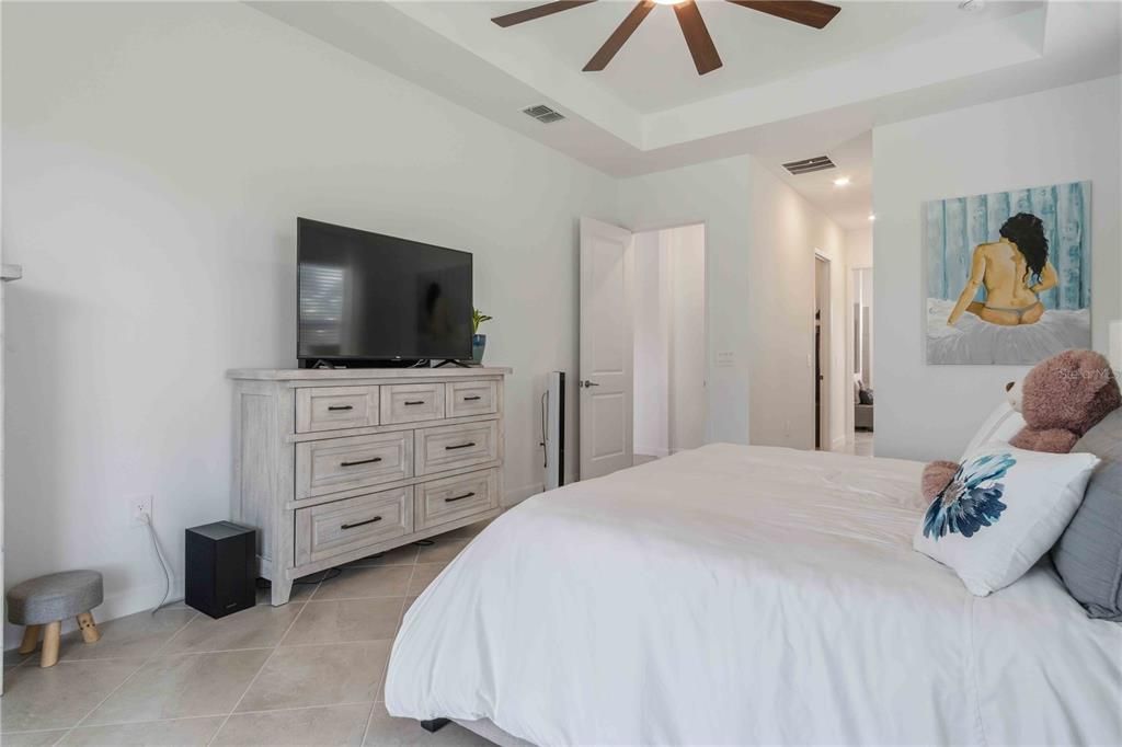 For Sale: $585,000 (3 beds, 3 baths, 2676 Square Feet)