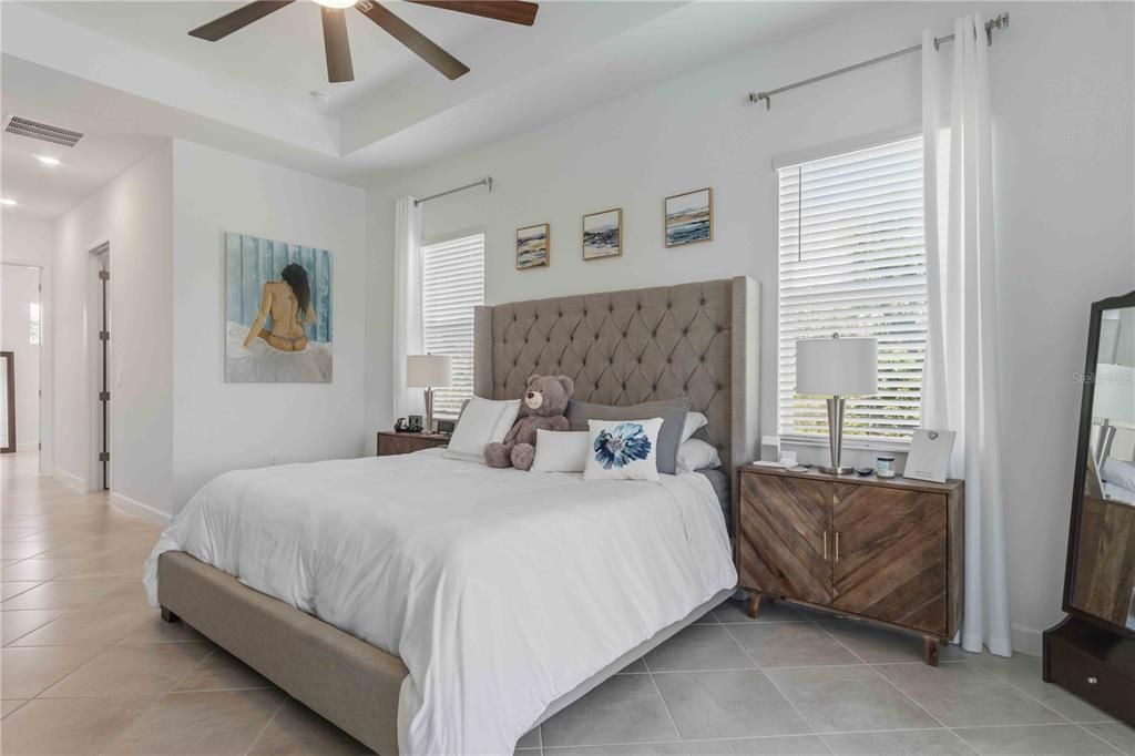 For Sale: $585,000 (3 beds, 3 baths, 2676 Square Feet)