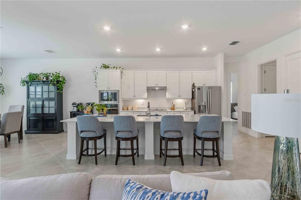 For Sale: $585,000 (3 beds, 3 baths, 2676 Square Feet)