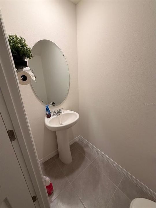 For Rent: $2,200 (3 beds, 2 baths, 1452 Square Feet)
