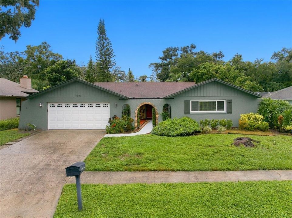En Venta: $707,000 (3 camas, 2 baños, 2162 Pies cuadrados)