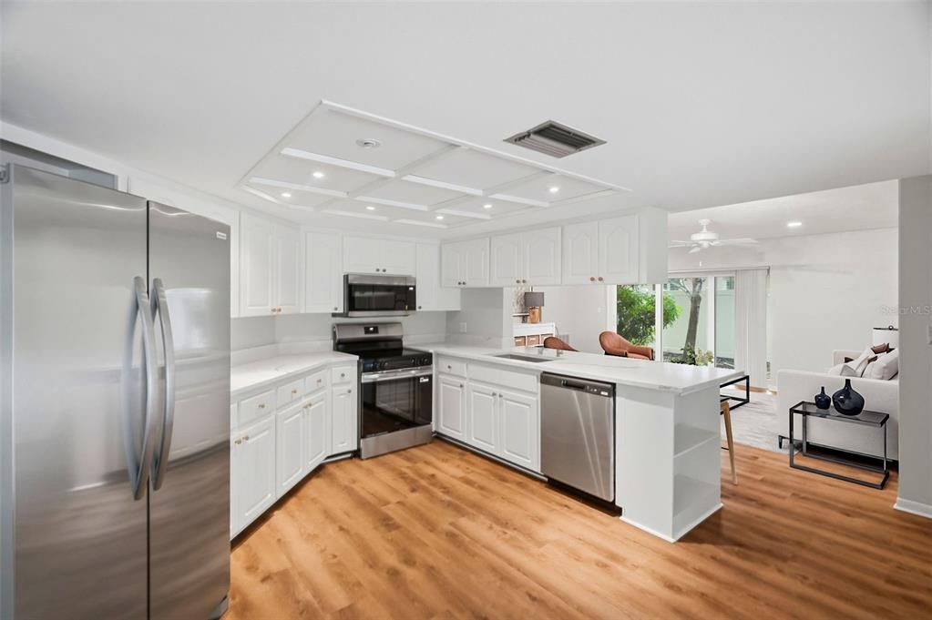 En Venta: $707,000 (3 camas, 2 baños, 2162 Pies cuadrados)