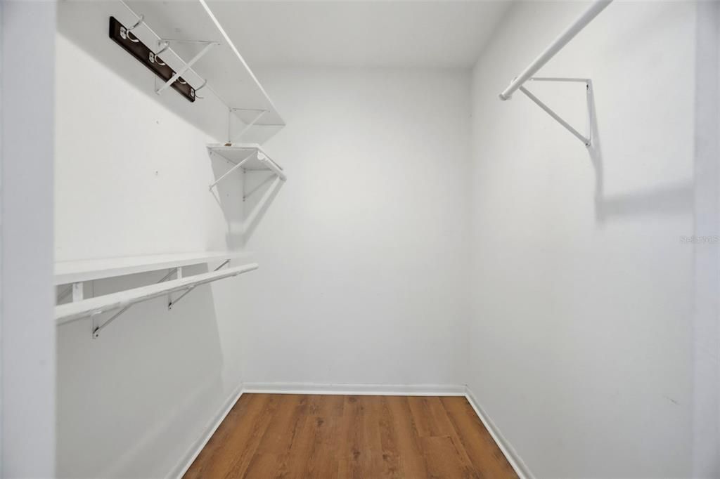 En Venta: $707,000 (3 camas, 2 baños, 2162 Pies cuadrados)