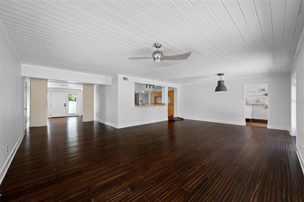 For Sale: $625,000 (3 beds, 2 baths, 2045 Square Feet)