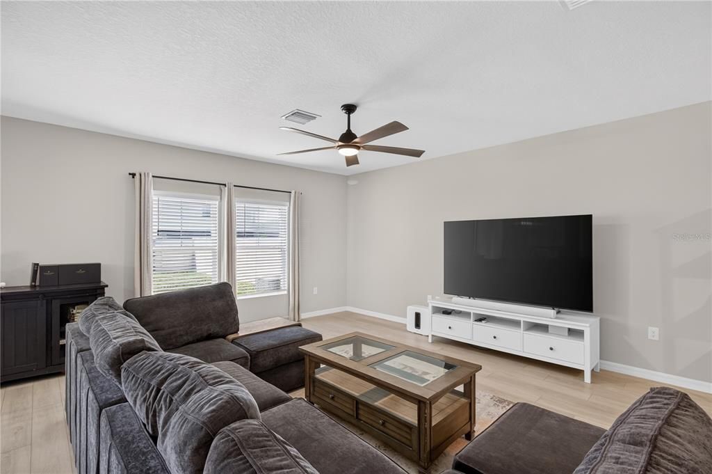 For Sale: $399,990 (4 beds, 2 baths, 2226 Square Feet)