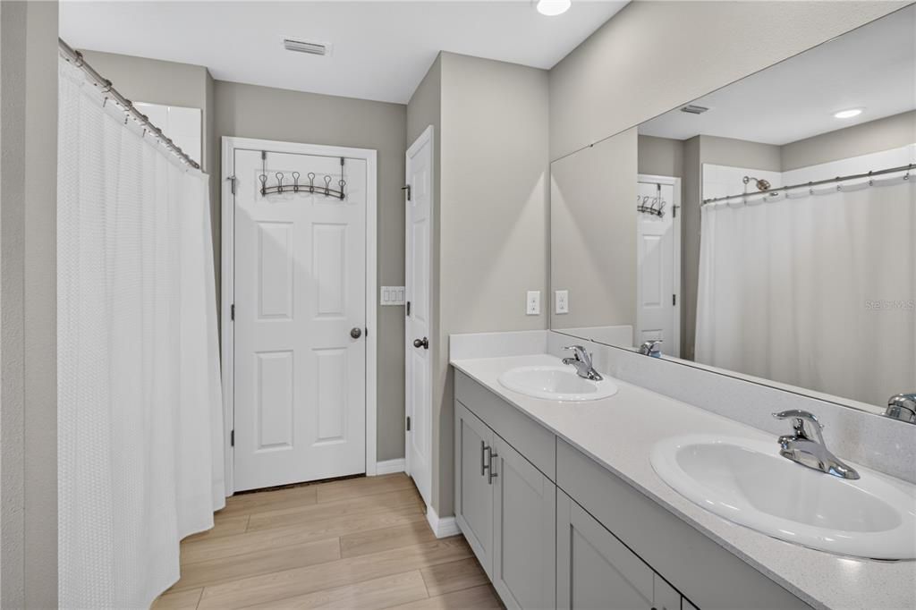 For Sale: $399,990 (4 beds, 2 baths, 2226 Square Feet)