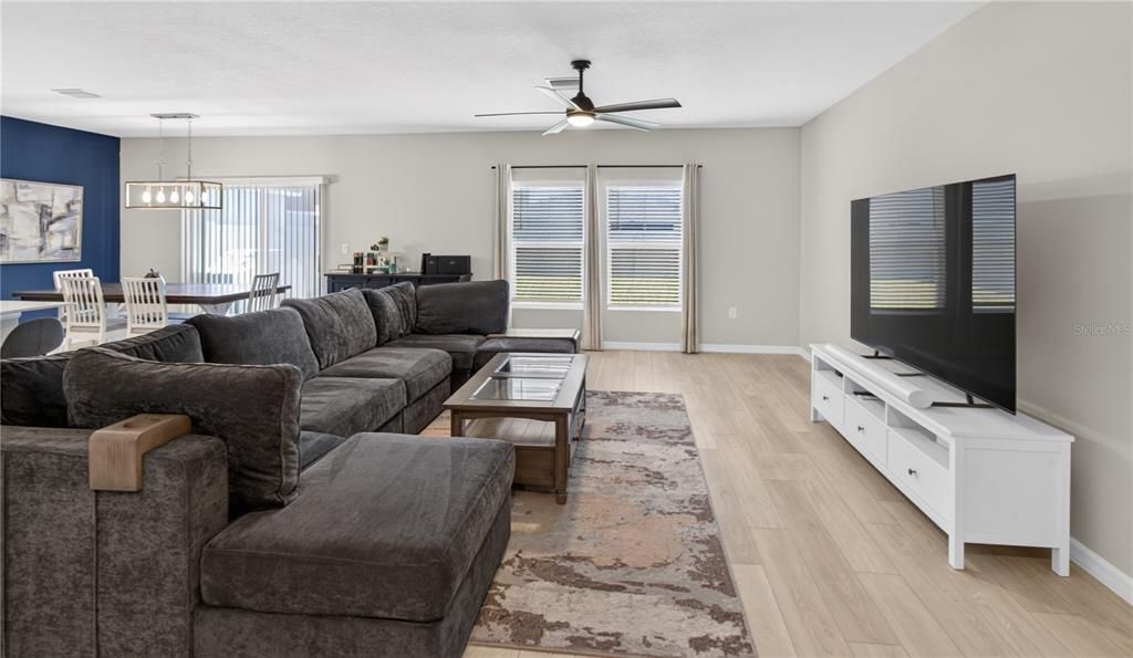 For Sale: $399,990 (4 beds, 2 baths, 2226 Square Feet)