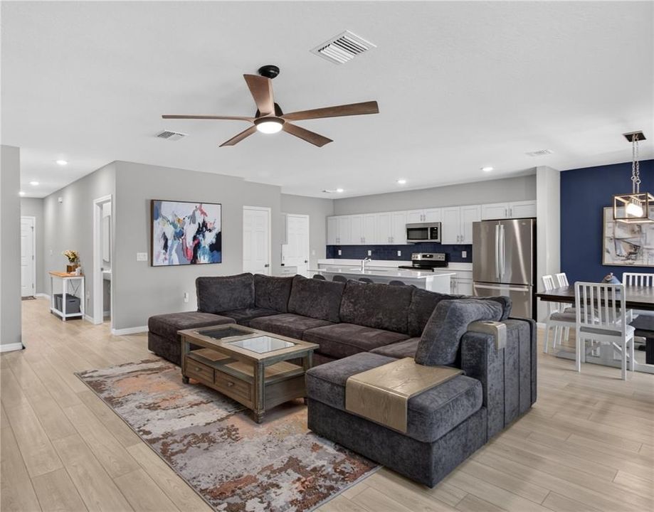 For Sale: $399,990 (4 beds, 2 baths, 2226 Square Feet)
