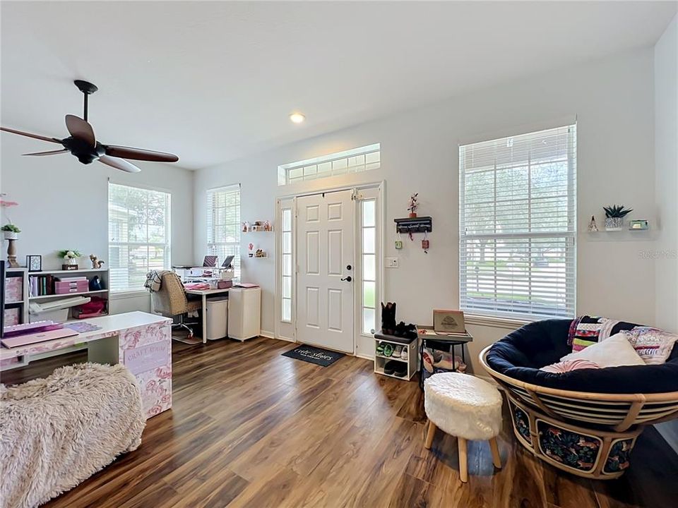 For Sale: $414,900 (4 beds, 2 baths, 1877 Square Feet)